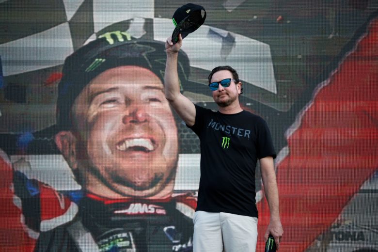 Kurt Busch acknowledges fans after his retirement announcement.