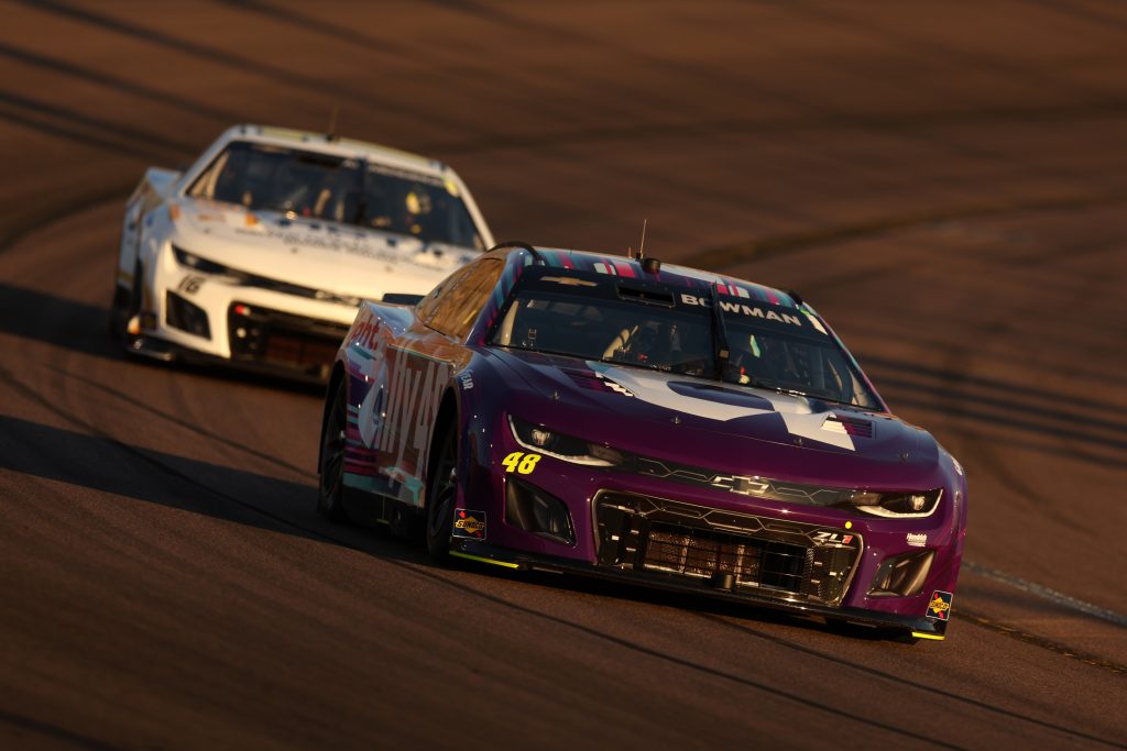 Alex Bowman practices in the sunset at Phoenix Raceway in the NASCAR Cup Series race