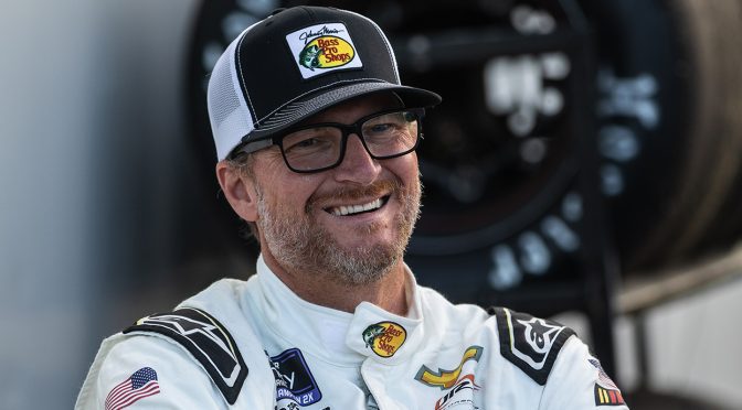 Featured Image for No pressure, no problems: Dale Earnhardt Jr. relishes another joyous South Carolina 400 at Florence
