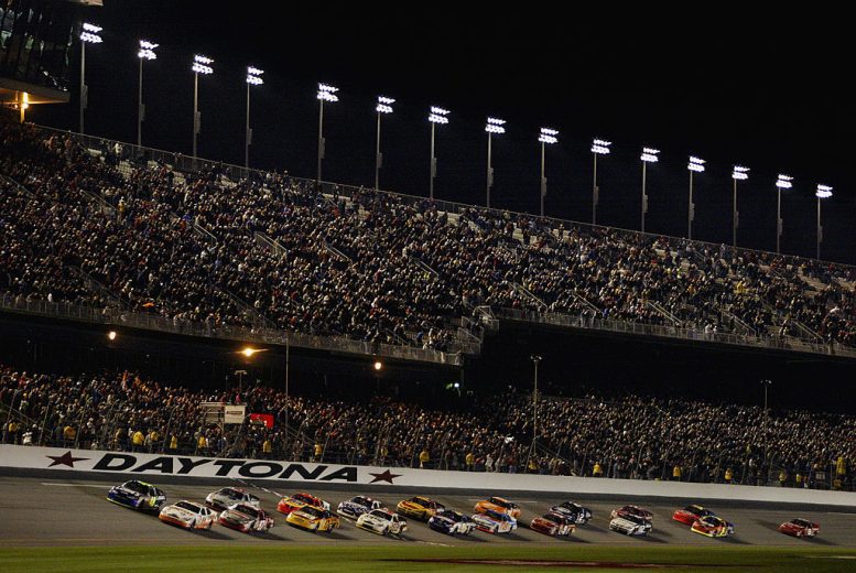 The start of the 2003 Busch Light Clash at Daytona.