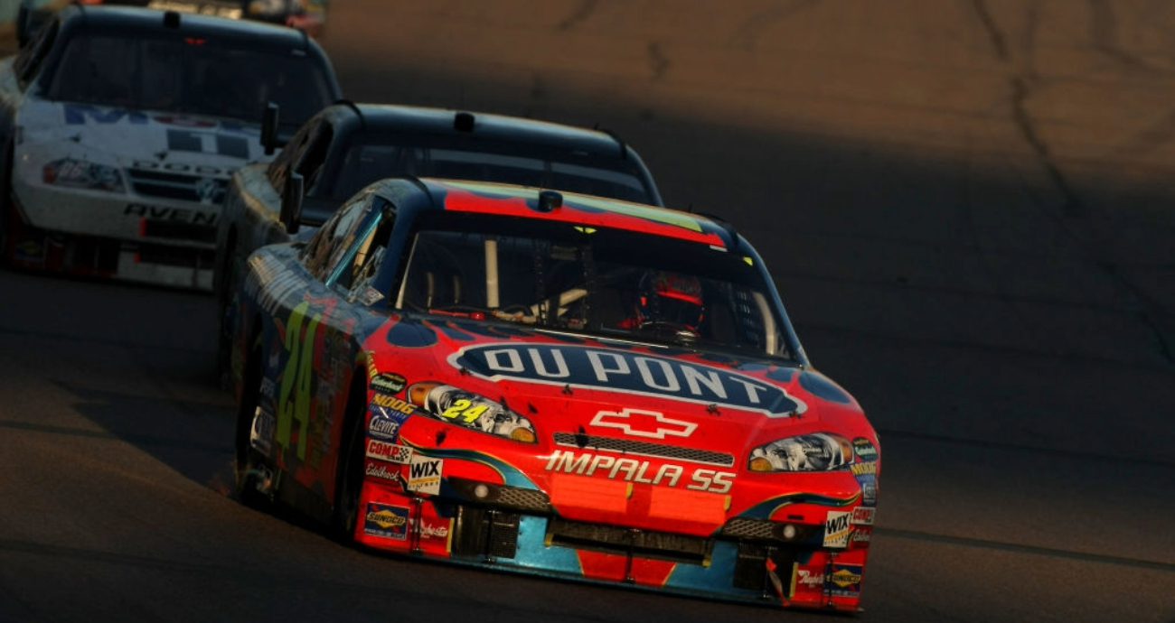 Jeff Gordon drives at Phoenix.