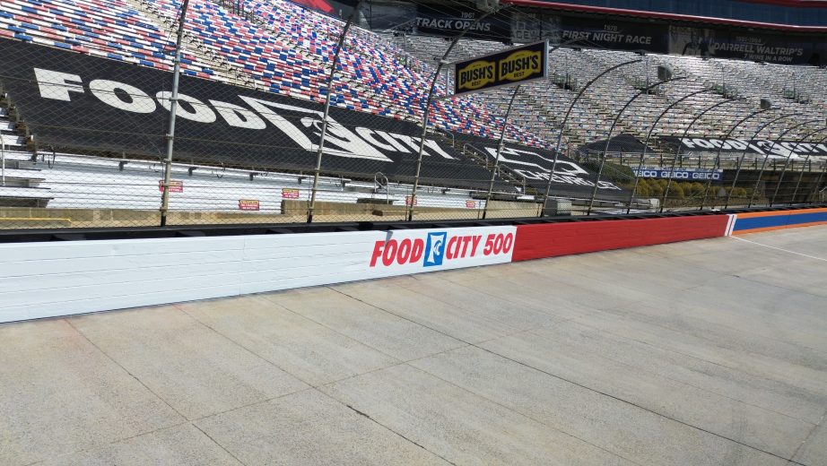 General view of the oval track at Bristol Motor Speedway.
