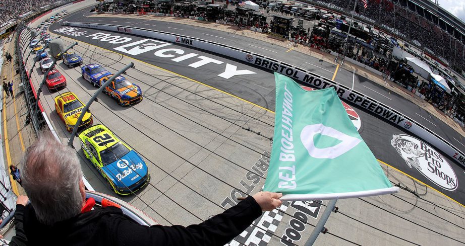 Blaney leads the field at Bristol