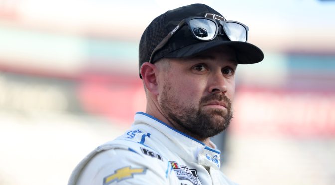 Featured image for Busch, Stenhouse teams penalized after inspection failures at COTA; car chiefs ejected