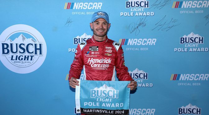 Featured Image for Kyle Larson fastest at Martinsville, nabs second consecutive Busch Light Pole