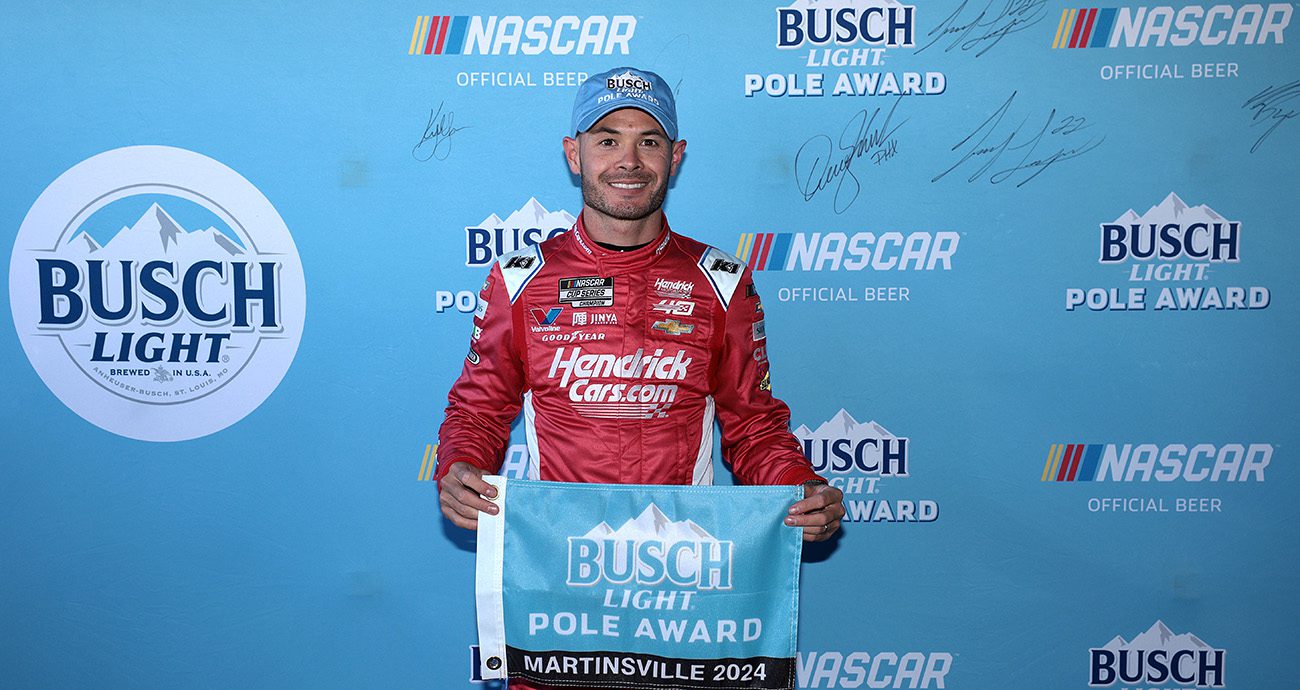 Kyle Larson takes second consecutive Busch Light Pole | NASCAR