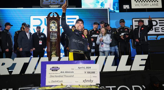 Featured image for Almirola prevails, Smith’s Martinsville rally falls short in Dash 4 Cash pursuit