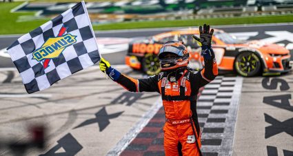 Chase Elliott wins Texas thriller in double-overtime to snap winless streak
