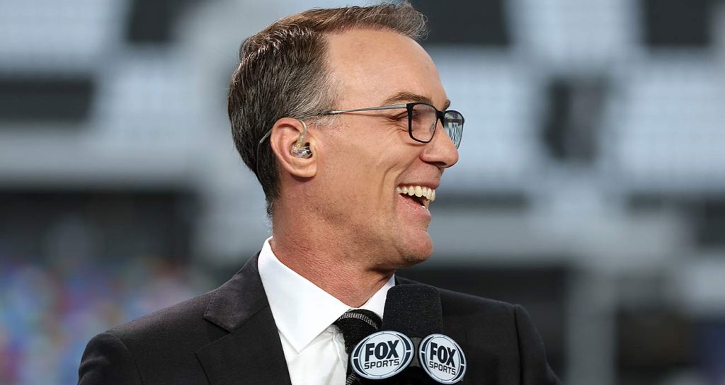 Kevin Harvick Crowns Hamlin as Driver of the Year