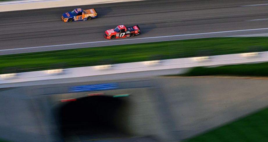 Taylor Gray and Ankrum race over the Kansas tunnel