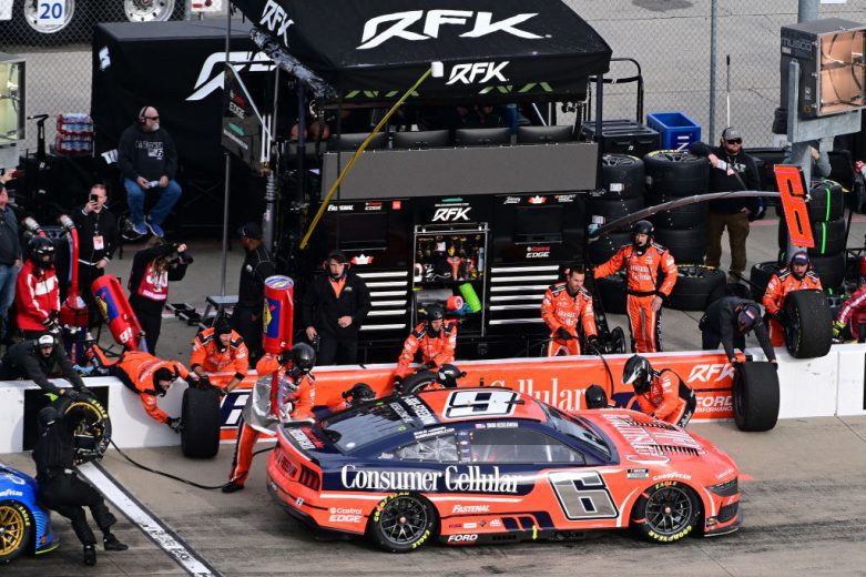 The No. 6 RFK Racing pit crew works at Kansas Speedway.