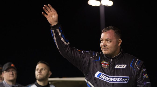 Featured Image for PIT BOX: Whelen Modified Tour honors Wayne Anderson during return to Riverhead