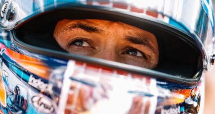Race-day updates: Despite weather delay, Kyle Larson starts Indianapolis 500