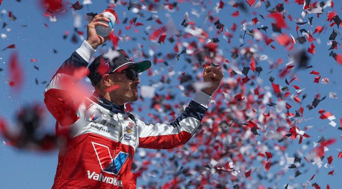 Featured Image for Kyle Larson avoids early chaos, surges down stretch for Sonoma victory