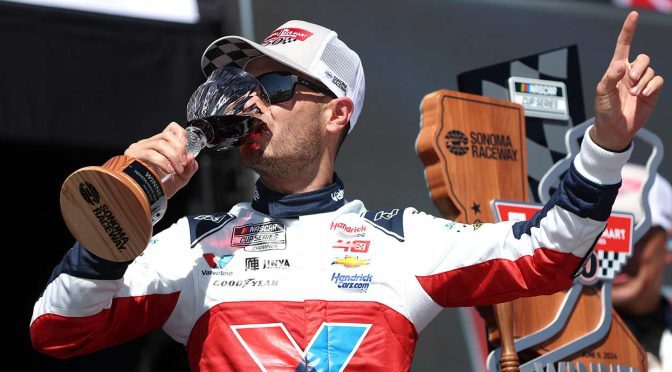 Featured image for Analysis: As Sonoma strategies swirl, Kyle Larson’s speed lets No. 5 team zig when others zag