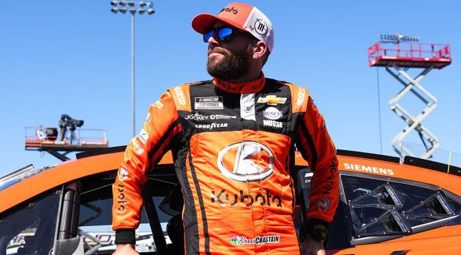 Featured Image for Ross Chastain, Kyle Busch on opposite ends of final-lap fender flare-up at Sonoma