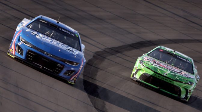 Featured Image for Kyle Larson wrecks into Denny Hamlin after contact with Daniel Suárez at Iowa