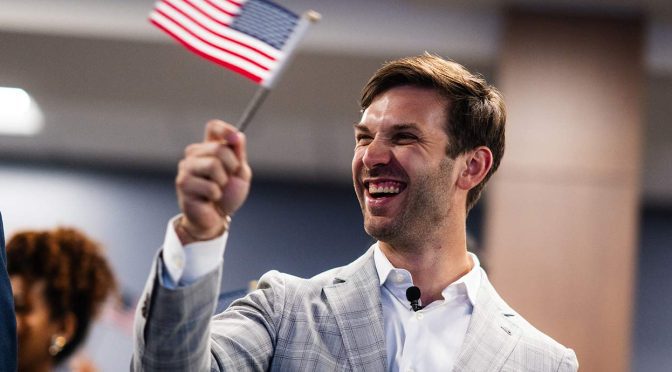 Featured Image for Daniel Suárez savors special moment, takes oath as American citizen