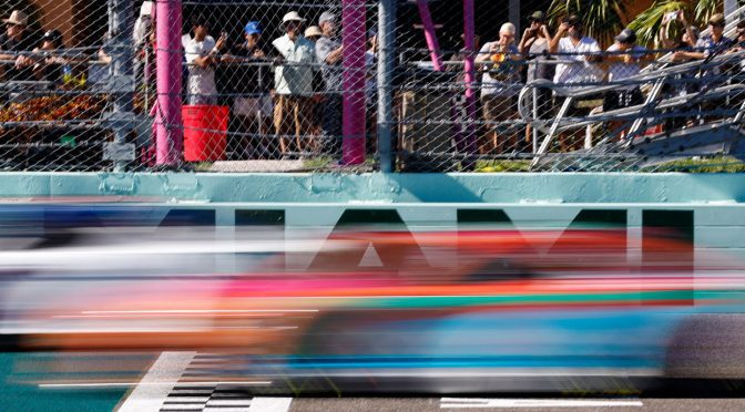 Featured Image for NASCAR and Straight Talk Wireless announce official partnership