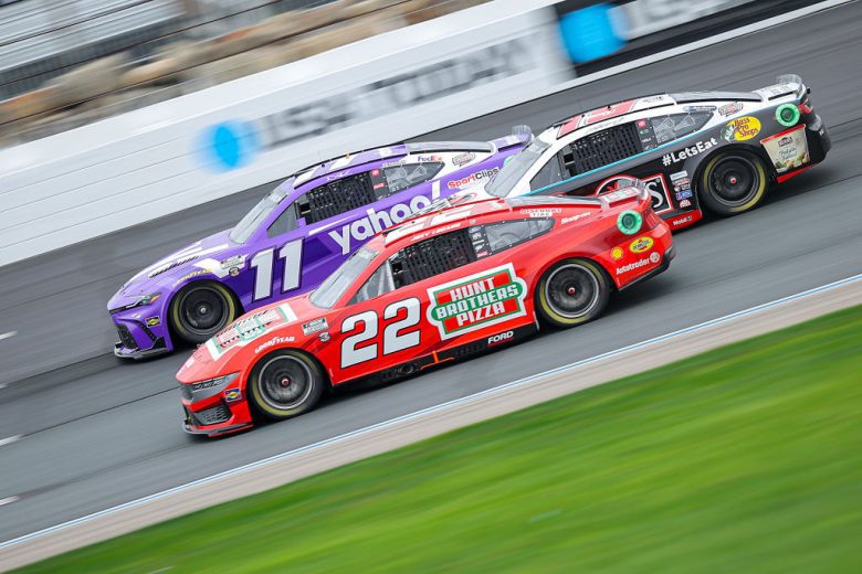 truex, hamlin and logano at new hampshire