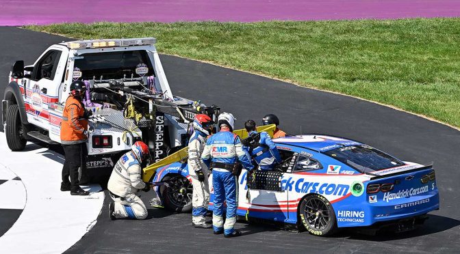 Featured Image for Multicar crash in Stage 2 thins field of Michigan contenders
