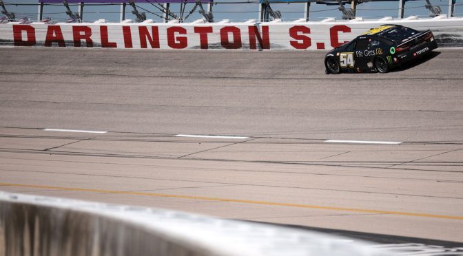 Featured Image for Clinching scenarios for Cup drivers at Darlington