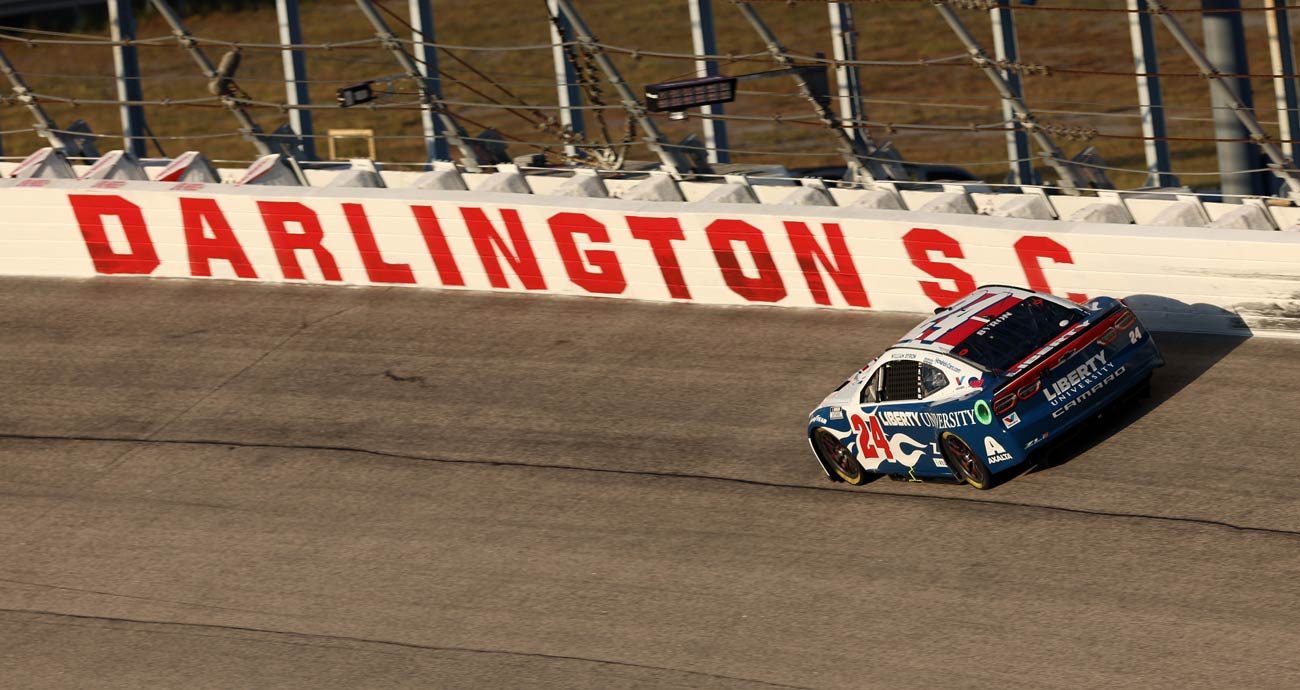 William Byron's No. 24 Hendrick Motorsports Chevrolet rides the high line at Darlington Raceway.