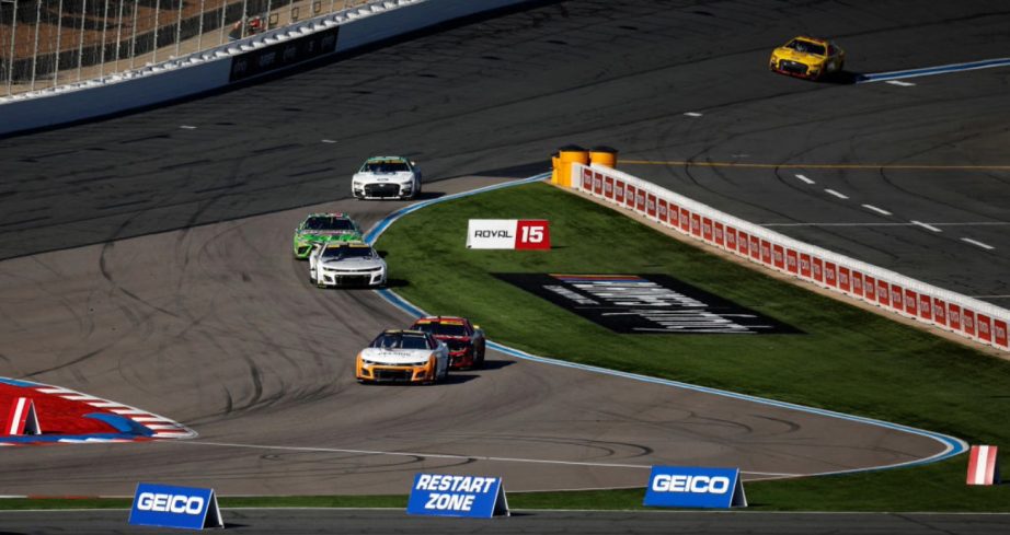A general view of racing at Charlotte.