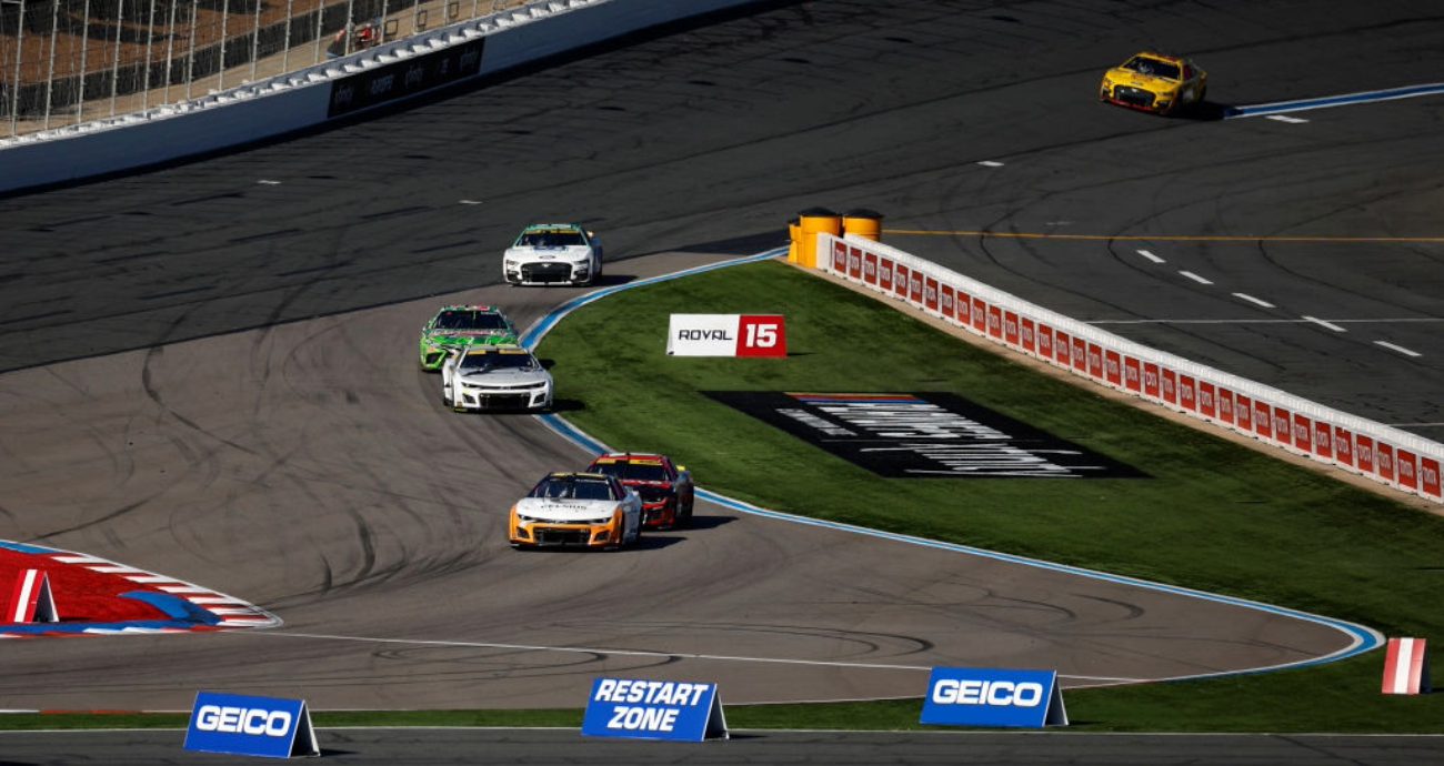 A general view of racing at Charlotte.