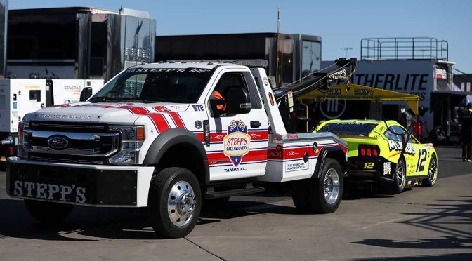 Ryan Blaney crashes in Cup Series practice at Las Vegas