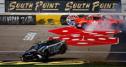 Tyler Reddick sidelined after Stage 2 flip at Vegas; Elliott, Blaney collected