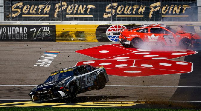 Tyler Reddick sidelined after Stage 2 flip at Vegas; Elliott, Blaney collected