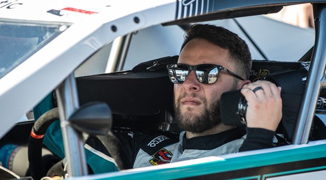 Featured Image for PIT BOX: Another Modified Tour championship race at Martinsville comes down to Justin Bonsignore vs. Ron Silk