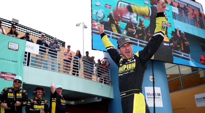 Featured image for Grant Enfinger stretches fuel to win Truck Series playoff race at Homestead