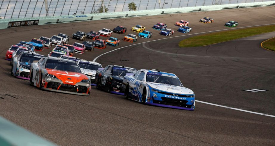 A general view of racing at Homestead-Miami.