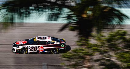 What to Watch: Opportunity, playoff positioning in harmony at Homestead