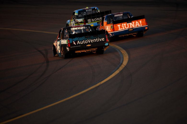 A general view of Truck Series practice at Phoenix.