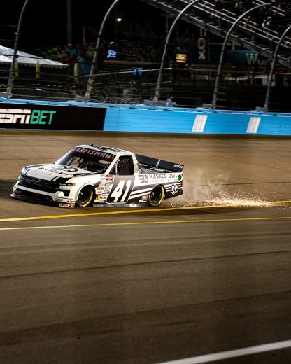 bayley currey drives at phoenix