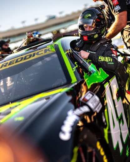 reddick climbs in his car