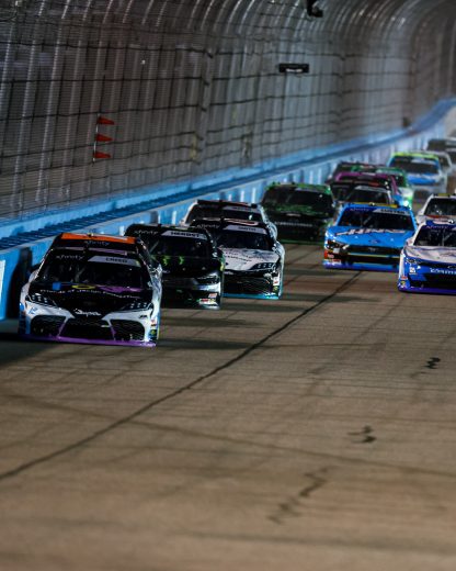 xfinity cars race at phoenix