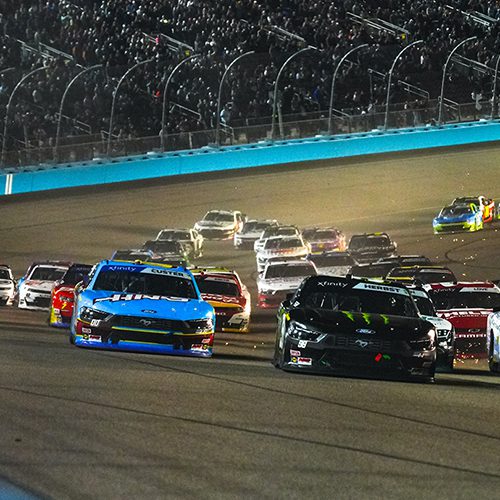 xfinity cars race at phoenix