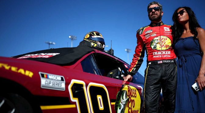 Featured Image for Admiration, respect aplenty as Martin Truex Jr. sunsets full-time career at Phoenix