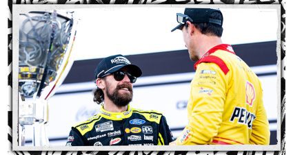 Mic’d up: Joey Logano and Ryan Blaney discuss the final laps at Phoenix on the Champion’s stage