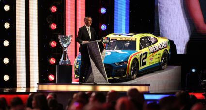steve phelps speaks at 2023 nascar award