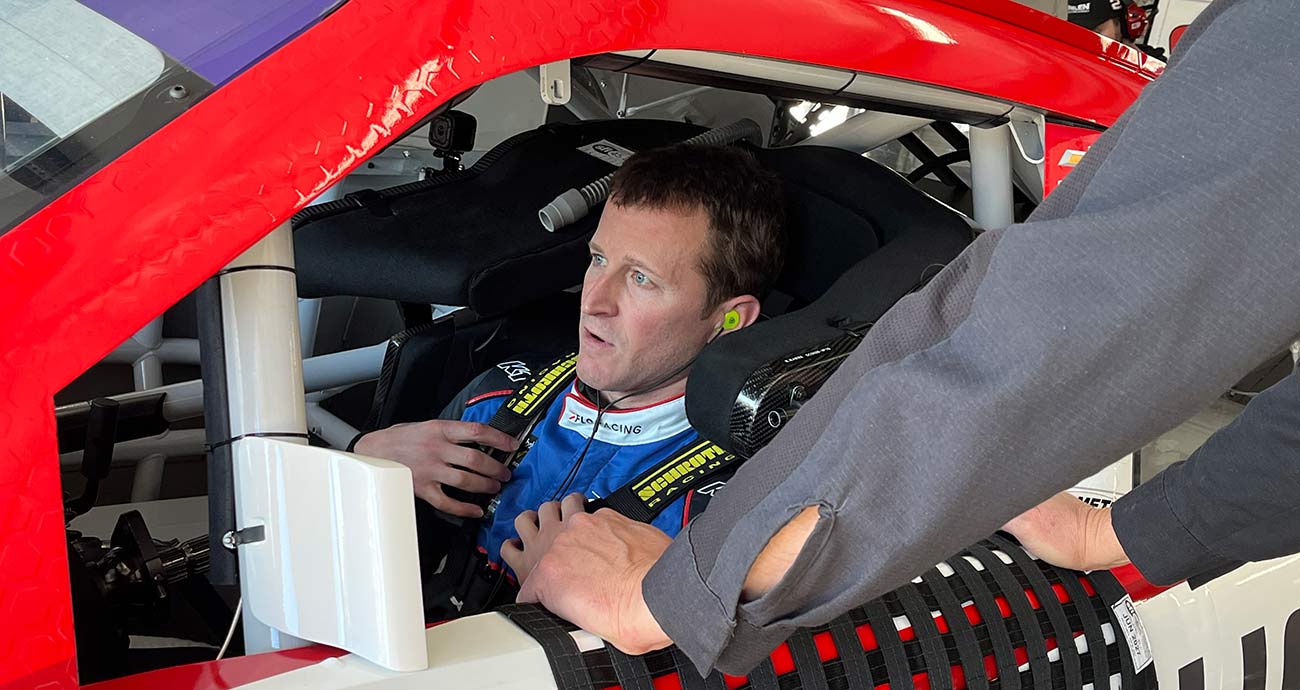 Kasey Kahne suits up for Xfinity Series testing at Rockingham Speedway