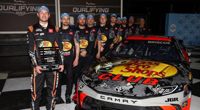 Featured Image for Chase Briscoe wins Daytona 500 pole, Cindric joins front row; Johnson, Truex Jr. lock in