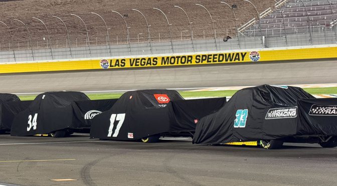 Craftsman Truck Series race at Las Vegas delayed by rain