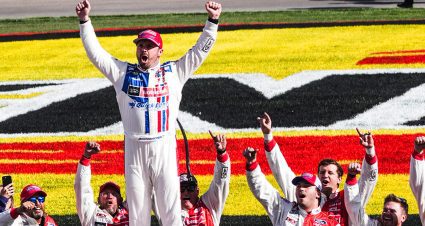 Josh Berry scores first career Cup win at Las Vegas after battle with Suárez