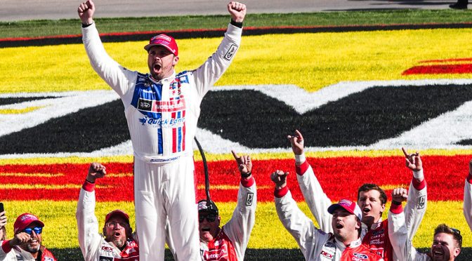 Featured Image for Josh Berry scores first career Cup win at Las Vegas after battle with Suárez