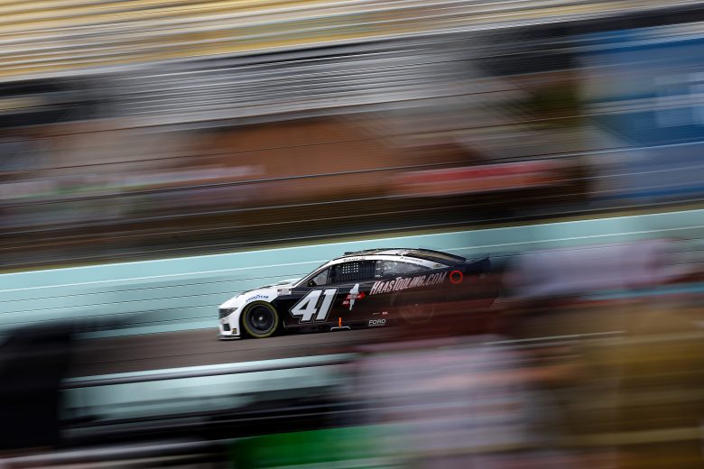 Cole Custer saldrá en la posición 24 con el Ford n.° 41 del equipo Haas Factory Team. <br /><br />Jefe de equipo: Aaron Kramer</p>